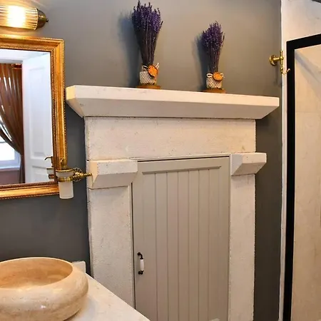 Sakiz Hanim Konagi Villa